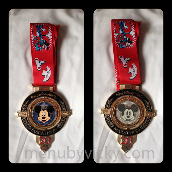 Both sides of the finisher's medal