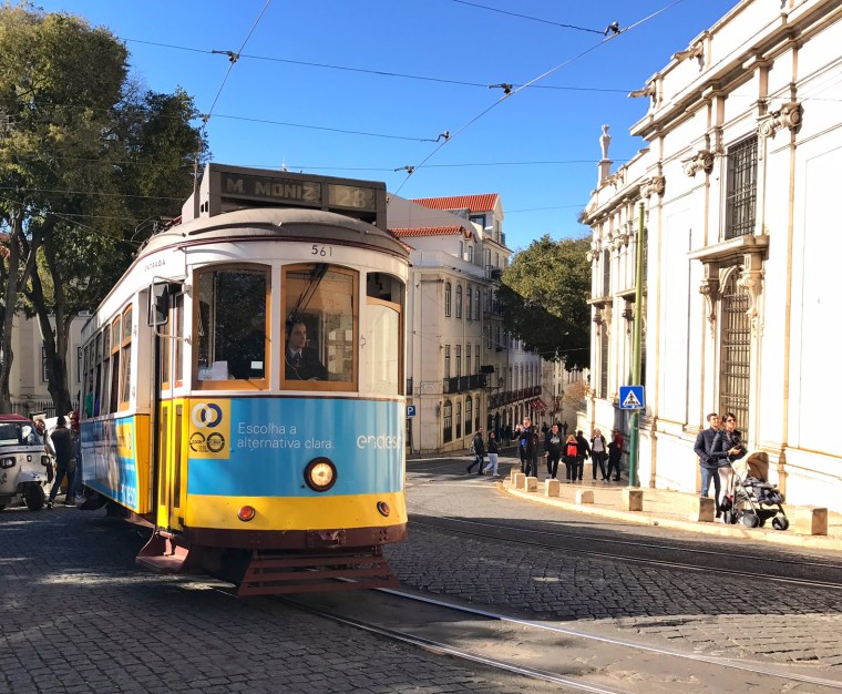 lisbon_tram28